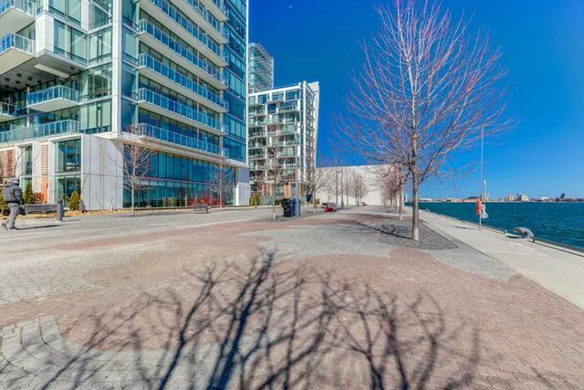 th 111 - 39 Queens Quay, Townhouse with 3 bedrooms, 3 bathrooms and 1 parking in Toronto ON | Image 12