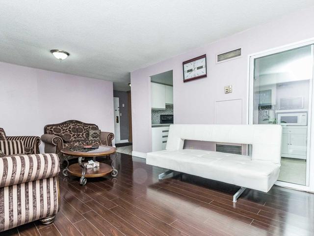1604 - 10 Markbrook Lane, Condo with 2 bedrooms, 2 bathrooms and 1 parking in Toronto ON | Image 6