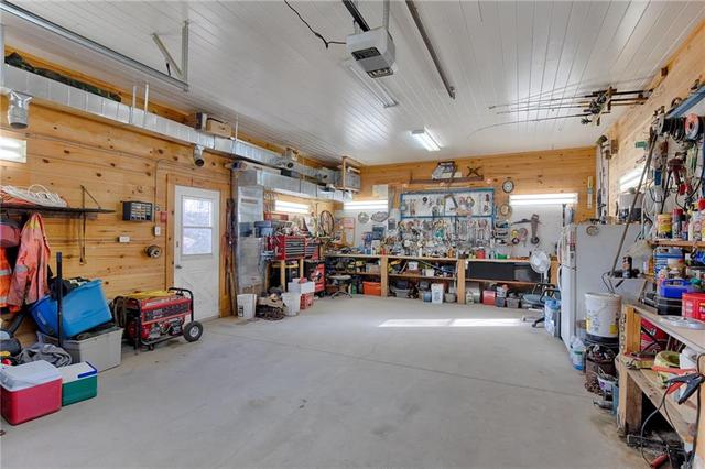 8731 60 Highway, House detached with 3 bedrooms, 1 bathrooms and 6 parking in North Algona Wilberforce ON | Image 5