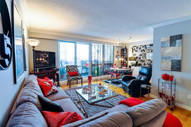 1010 - 225 Harvard Pl, Condo with 2 bedrooms, 2 bathrooms and 1 parking in Waterloo ON | Image 2