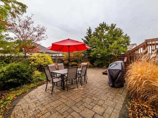 8 Tunney Pl, House detached with 3 bedrooms, 3 bathrooms and 4 parking in Whitby ON | Image 25