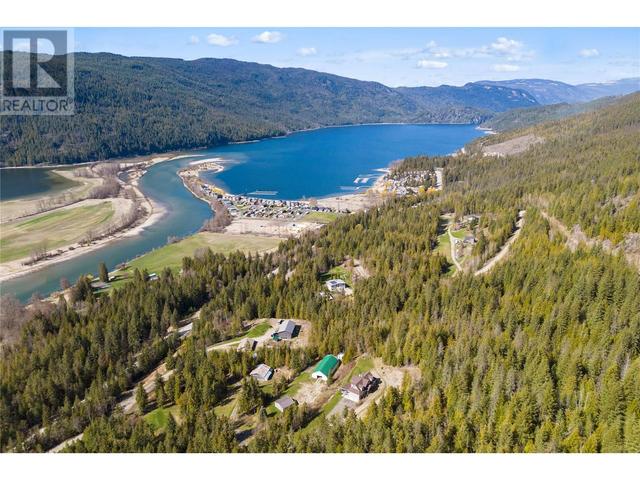 8097 Seed Road, House detached with 5 bedrooms, 4 bathrooms and 4 parking in North Okanagan F BC | Image 8