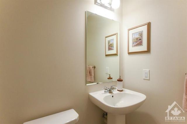 Powder room | Image 15