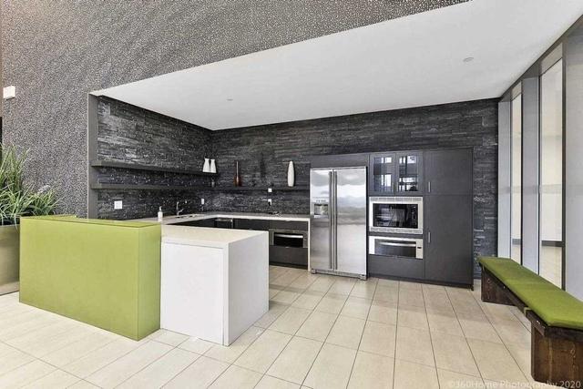 809 - 360 Square One Dr, Condo with 1 bedrooms, 1 bathrooms and 1 parking in Mississauga ON | Image 9