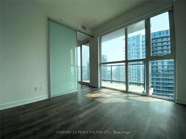 2712 - 87 Peter St, Condo with 1 bedrooms, 1 bathrooms and 0 parking in Toronto ON | Image 4