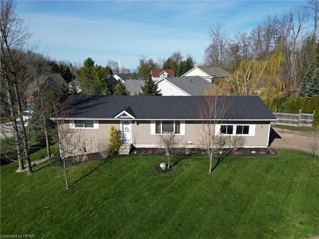 1 Hidden Valley Lane, House detached with 4 bedrooms, 2 bathrooms and 4 parking in Central Huron ON | Image 1