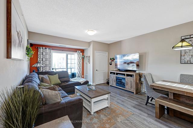 206 - 40 Ferndale Dr S, Condo with 2 bedrooms, 1 bathrooms and 1 parking in Barrie ON | Image 2