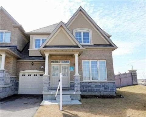 134 Naperton Dr, House attached with 4 bedrooms, 4 bathrooms and 1 parking in Brampton ON | Image 1