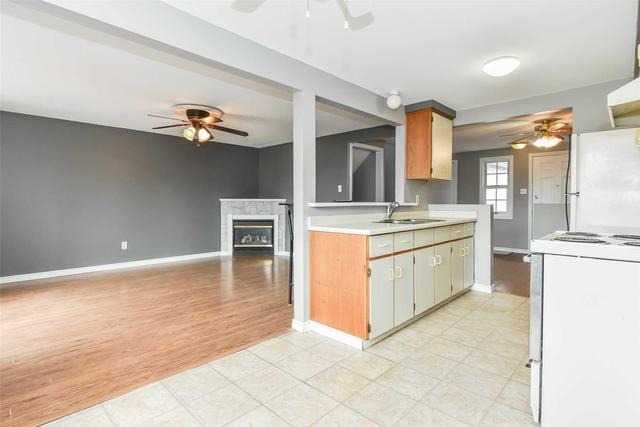 5 Matthew Crt, House detached with 3 bedrooms, 2 bathrooms and 2 parking in Halton Hills ON | Image 9