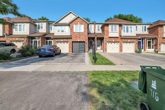 71b Montezuma Tr, House attached with 3 bedrooms, 4 bathrooms and 2 parking in Toronto ON | Image 1