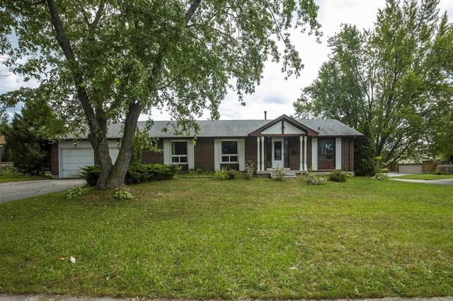 30 Anstead Cres, House detached with 3 bedrooms, 2 bathrooms and 2 parking in Ajax ON | Image 1