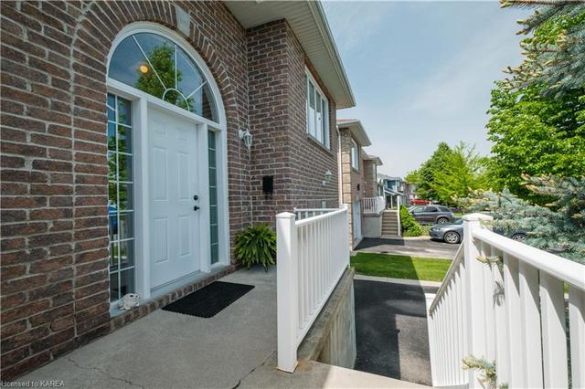 192 Briceland Street, House semidetached with 3 bedrooms, 2 bathrooms and 5 parking in Kingston ON | Image 4