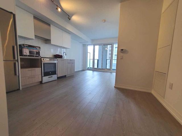 620 - 251 Jarvis St, Condo with 2 bedrooms, 1 bathrooms and 0 parking in Toronto ON | Image 2