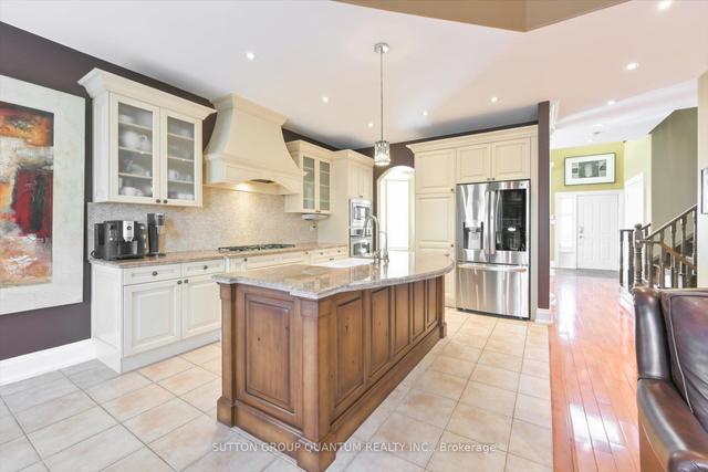 2258 Providence Rd, House detached with 3 bedrooms, 4 bathrooms and 6 parking in Oakville ON | Image 4