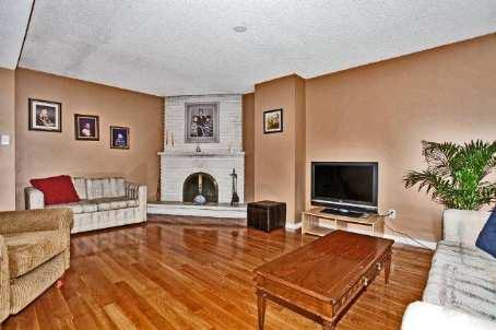 2297 Kenbarb Rd, House detached with 3 bedrooms, 3 bathrooms and 6 parking in Mississauga ON | Image 5