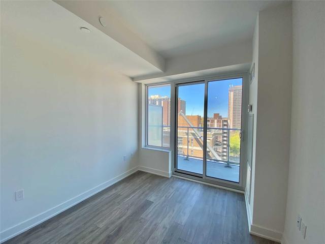 1012 nt - 99 Broadway Ave, Condo with 1 bedrooms, 1 bathrooms and 0 parking in Toronto ON | Image 2
