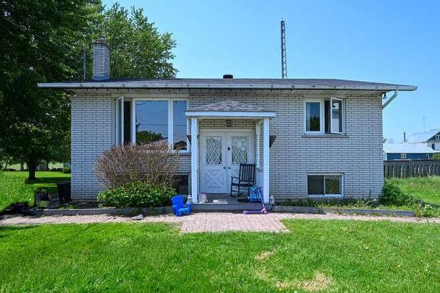 4148 Brinston Road, House detached with 3 bedrooms, 2 bathrooms and 3 parking in South Dundas ON | Image 1