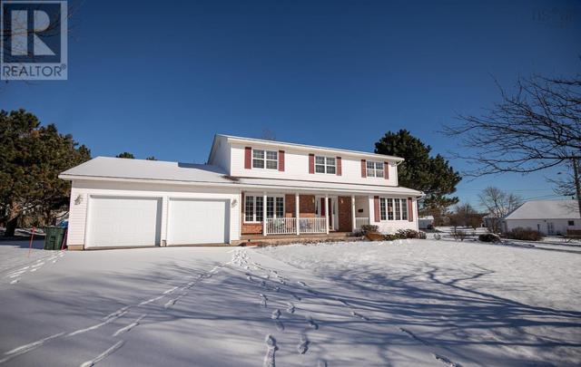 3 Penny Lane, House detached with 4 bedrooms, 2 bathrooms and null parking in Amherst NS | Image 2
