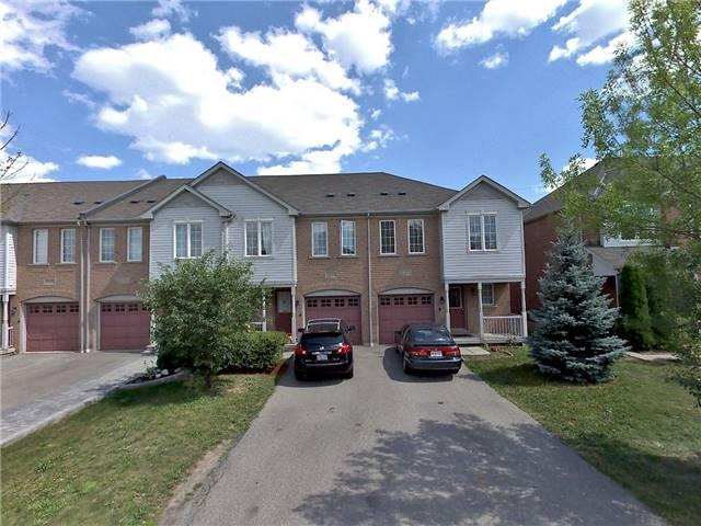 3158 Angel Pass Dr, House attached with 3 bedrooms, 3 bathrooms and 2 parking in Mississauga ON | Image 1