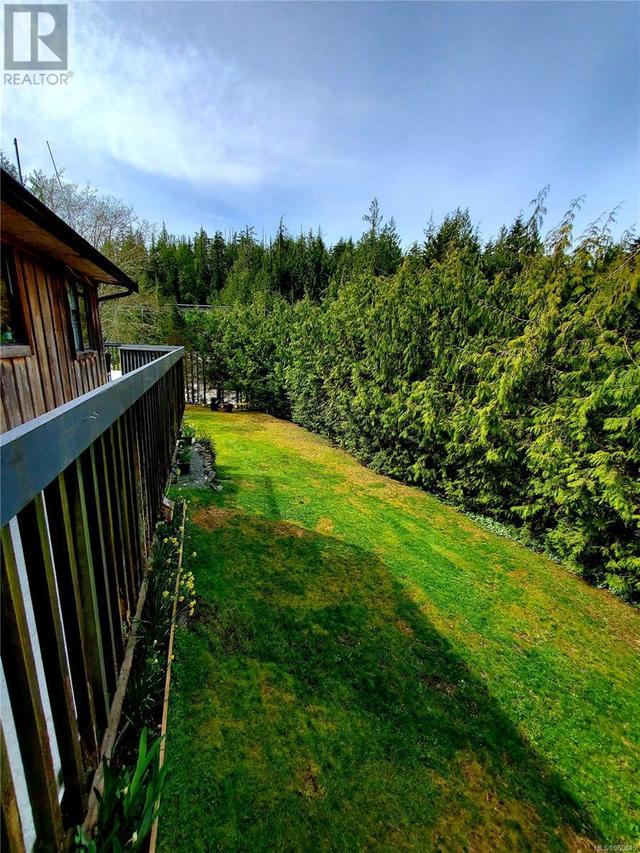 320 Leighton Way, House detached with 4 bedrooms, 3 bathrooms and 4 parking in Tofino BC | Image 26