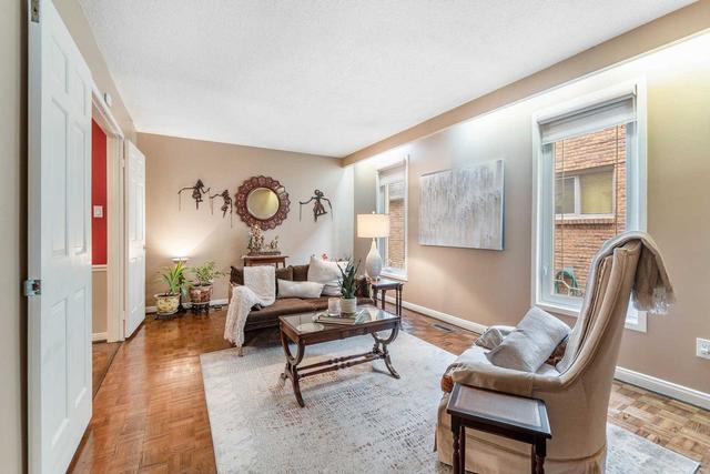 6 Tarbert Rd, House detached with 5 bedrooms, 4 bathrooms and 4 parking in Toronto ON | Image 33
