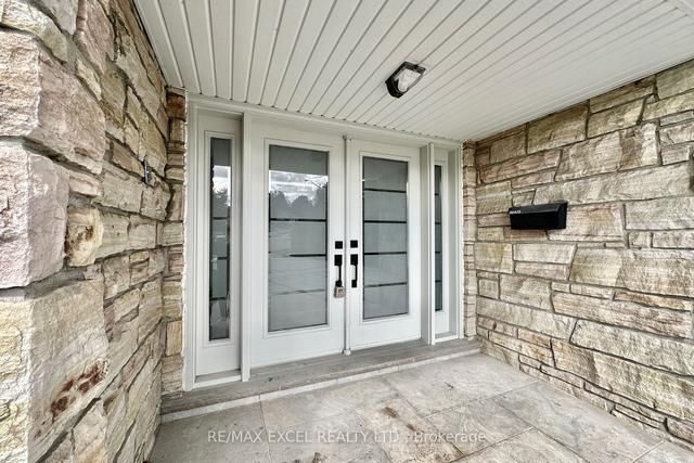 15 Rubicon Crt, House detached with 4 bedrooms, 5 bathrooms and 8 parking in Toronto ON | Image 34