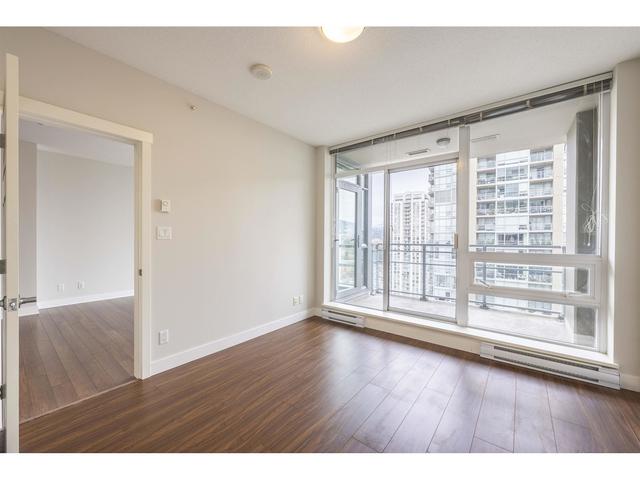 2206 - 2968 Glen Drive, Condo with 1 bedrooms, 1 bathrooms and 1 parking in Coquitlam BC | Card Image