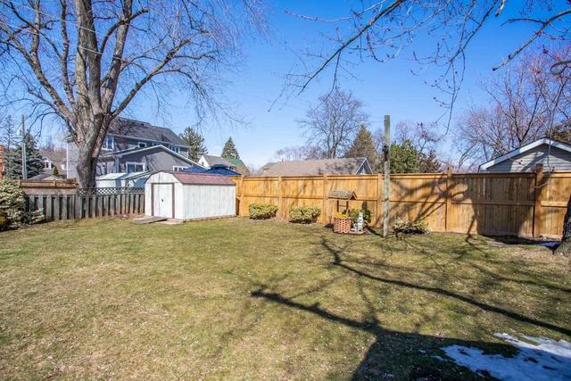 925 Orpha St, House detached with 2 bedrooms, 2 bathrooms and 4 parking in Burlington ON | Image 25