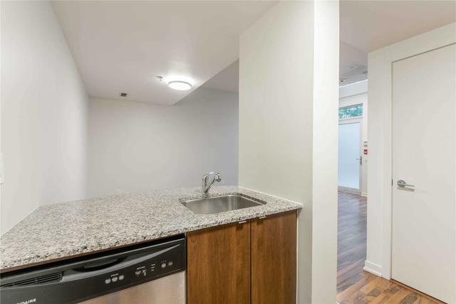 th 6 - 57 East Liberty St, Townhouse with 1 bedrooms, 2 bathrooms and 1 parking in Toronto ON | Image 4