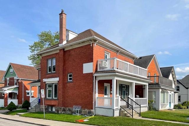30 Regina St N, House detached with 9 bedrooms, 3 bathrooms and 1 parking in Waterloo ON | Image 26