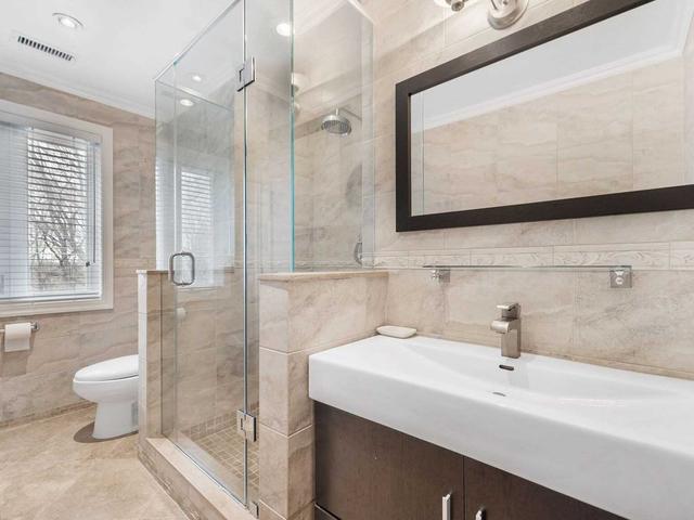 31 Viamede Cres, House detached with 4 bedrooms, 6 bathrooms and 6 parking in Toronto ON | Image 21