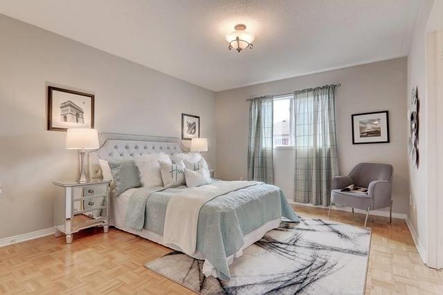 64 Casabel Dr, House semidetached with 4 bedrooms, 3 bathrooms and 4 parking in Vaughan ON | Image 21