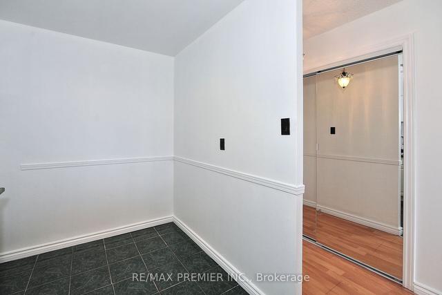 1901 - 10 Martha Eaton Way, Condo with 2 bedrooms, 2 bathrooms and 2 parking in Toronto ON | Image 11