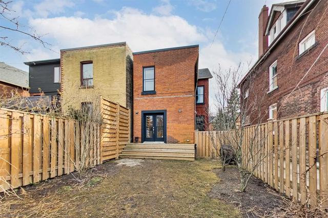 124 Marion St, House detached with 3 bedrooms, 1 bathrooms and 2 parking in Toronto ON | Image 7