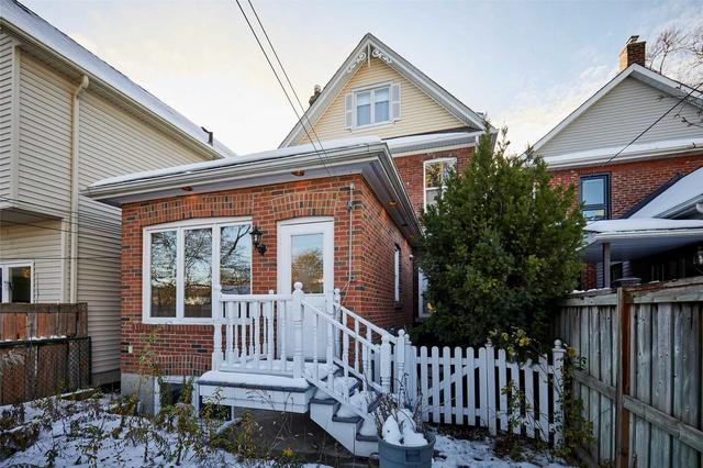 333 Main St, House detached with 5 bedrooms, 3 bathrooms and 2 parking in Toronto ON | Image 18