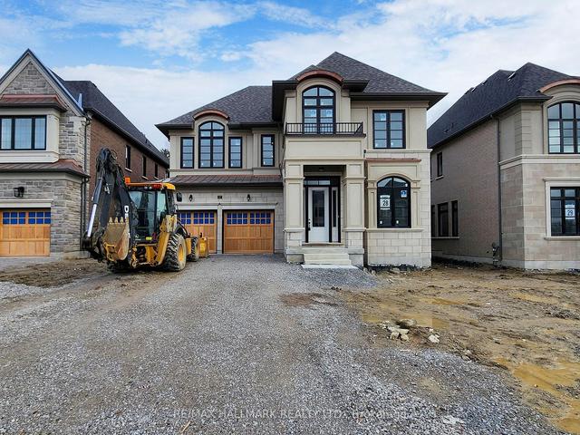 17 Calla Tr, House detached with 4 bedrooms, 5 bathrooms and 4 parking in Aurora ON | Image 1