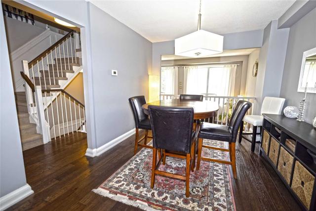 104 Poplar Cres, Townhouse with 3 bedrooms, 2 bathrooms and 3 parking in Aurora ON | Image 22