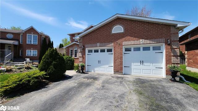70 Golden Eagle Way, House detached with 5 bedrooms, 2 bathrooms and null parking in Barrie ON | Image 12