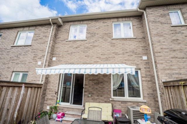 132 Matthewson Ave, House attached with 3 bedrooms, 3 bathrooms and 1 parking in Bradford West Gwillimbury ON | Image 20