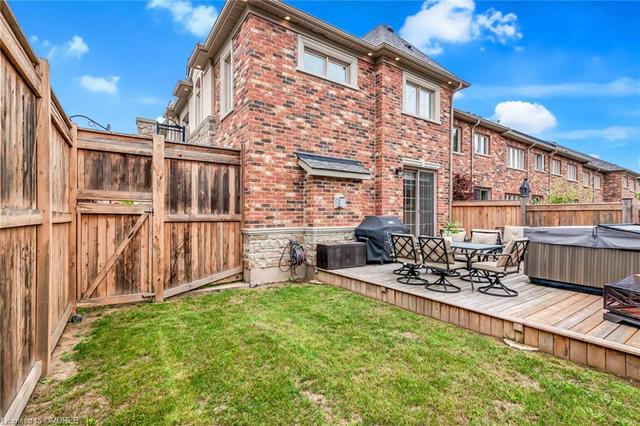 2486 Village Common Drive, House attached with 6 bedrooms, 4 bathrooms and 4 parking in Oakville ON | Image 41