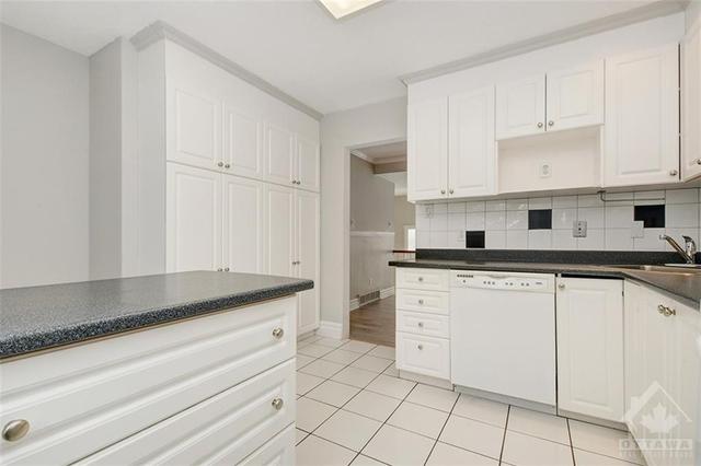 236 Romulus Private, Townhouse with 3 bedrooms, 2 bathrooms and 2 parking in Ottawa ON | Image 14