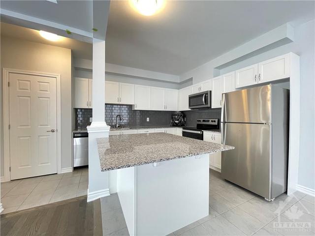 390 Cope Drive, Townhouse with 3 bedrooms, 3 bathrooms and 2 parking in Ottawa ON | Image 17