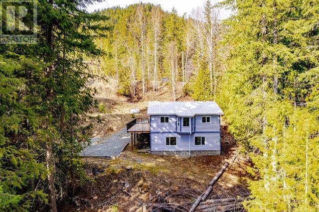 7430 Crowfoot Drive, House detached with 3 bedrooms, 1 bathrooms and null parking in Columbia Shuswap F BC | Image 28
