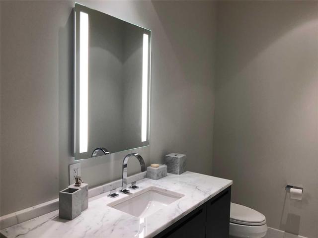 5001 - 180 University Ave, Condo with 2 bedrooms, 3 bathrooms and 2 parking in Toronto ON | Image 14