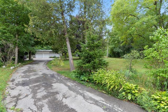 821 Stone Rd E, House detached with 4 bedrooms, 3 bathrooms and 10 parking in Guelph ON | Image 12
