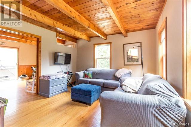 25 Lake Road, House detached with 3 bedrooms, 1 bathrooms and null parking in Kingston NB | Image 14