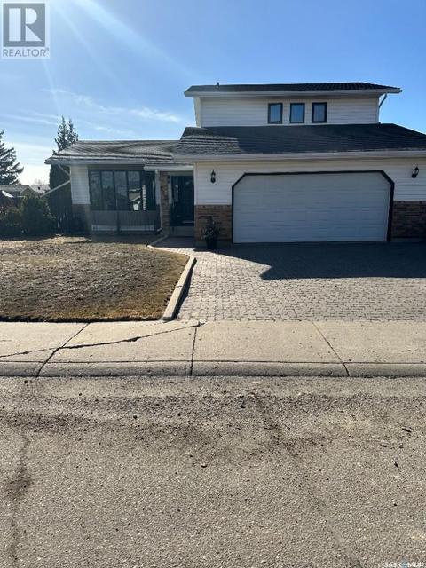 219 Flavelle Crescent, House detached with 3 bedrooms, 3 bathrooms and null parking in Saskatoon SK | Card Image
