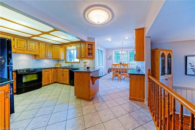 19 Amberwood Court, House detached with 3 bedrooms, 3 bathrooms and 6 parking in St. Catharines ON | Image 13