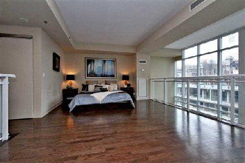 lph10 - 21 Nelson St, Condo with 1 bedrooms, 2 bathrooms and 1 parking in Toronto ON | Image 12