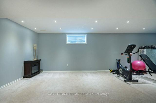2340 Meadowgate Blvd, House detached with 4 bedrooms, 4 bathrooms and 4 parking in London ON | Image 26